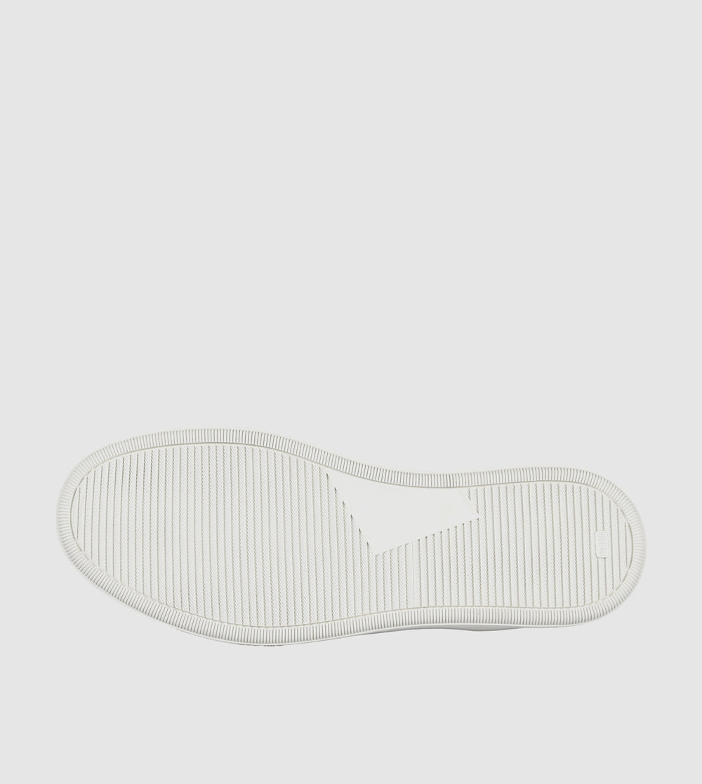 Aven Low Top Sneakers by Brando