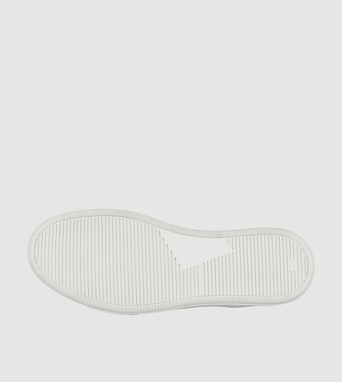 Aven Low Top Sneakers by Brando