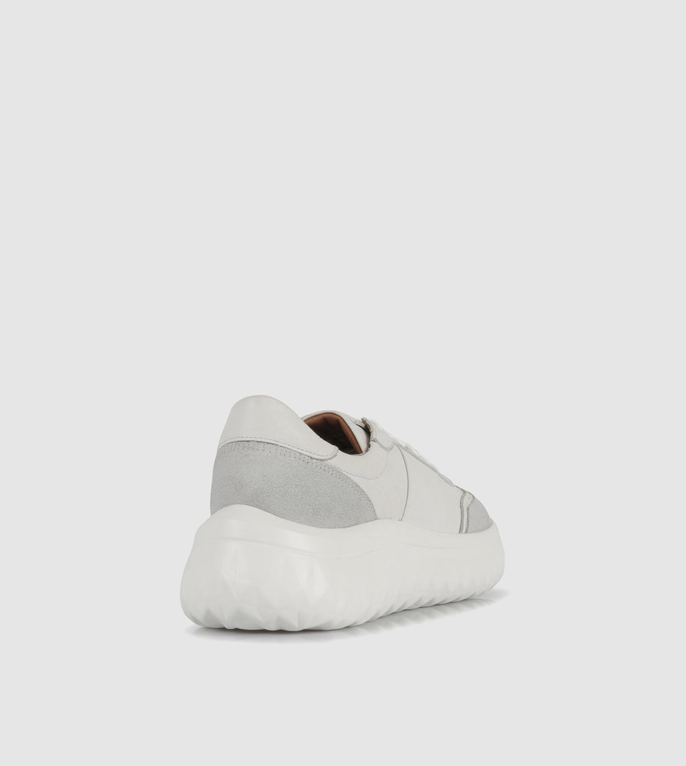 Kyro Low Top Sneakers by Brando